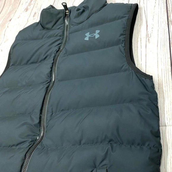 Under Armour Men's Black Puffer Vest - Picture 3 of 4